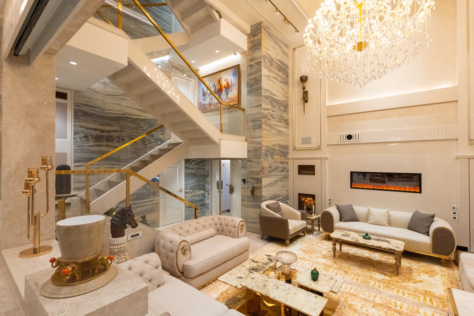 Real Estate - DSC04816